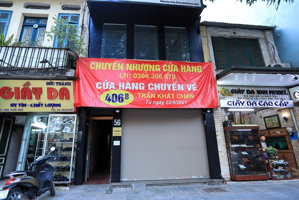 Kinh doanh ế ẩm, chi phí thuê mặt bằng cao nên cần chuyển nhượng cửa hàng. (Ảnh: Phan Tuấn Anh/TTXVN)