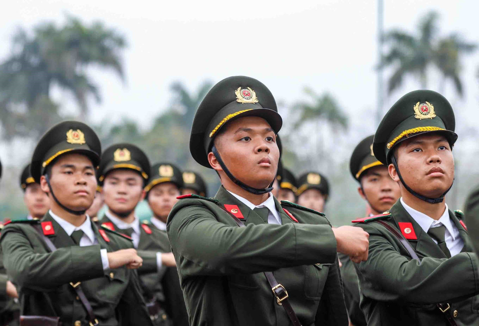 Cán bộ, chiến sỹ khối An ninh Nhân dân tham gia luyện tập.(Ảnh: Phạm Kiên/TTXVN)