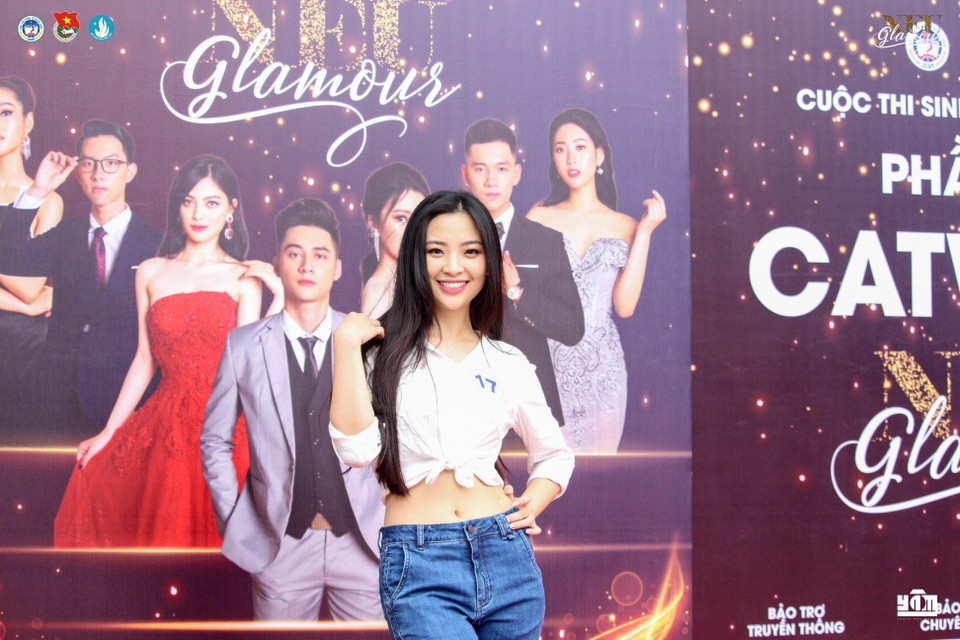 Cùng ngắm vẻ xinh đẹp của tân Hoa khôi Đại học Kinh tế Quốc dân, Hà Nội. (Ảnh: PV/Vietnam+)