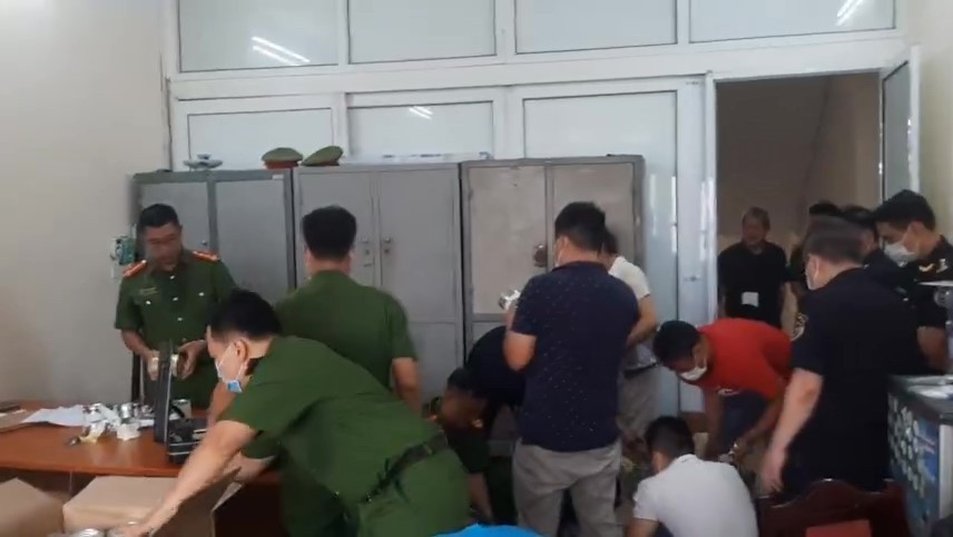 Cục Hải quan Hà Nội phối hợp với PC 04-Công an thành phố Hà Nội bắt giữ. (Ảnh: Vietnam+)