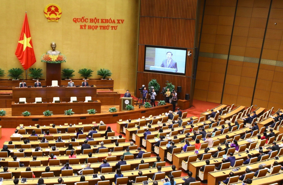 Chủ tịch Quốc hội Vương Đình Huệ phát biểu bế mạc kỳ họp. (Ảnh: Văn Điệp/TTXVN)