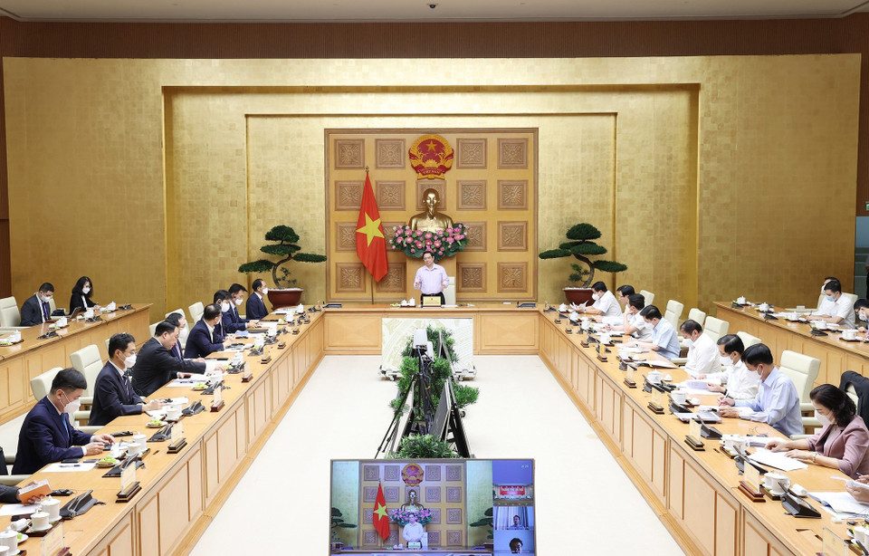 Thủ tướng Phạm Minh Chính làm việc với Đại sứ, đại diện một số tổ chức, hiệp hội doanh nghiệp Hàn Quốc tại Việt Nam để bàn giải pháp tháo gỡ khó khăn, thúc đẩy sản xuất, đầu tư, kinh doanh cho các doanh nghiệp trong bối cảnh dịch bệnh COVID-19. (Ảnh: Dương Giang/TTXVN)