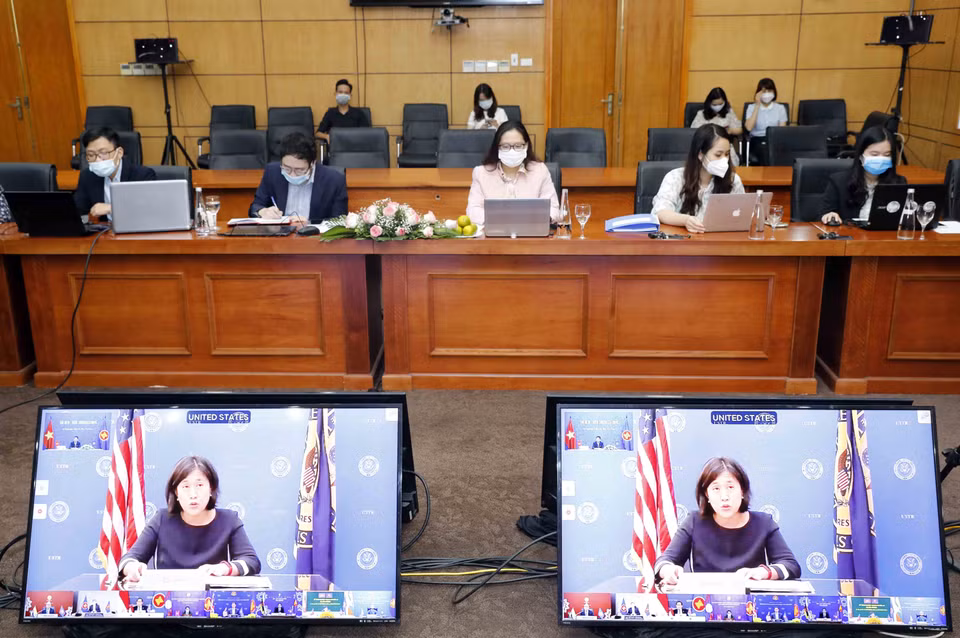 Đại diện Thương mại Hoa Kỳ (USTR) bà Katherine Tai phát biểu tại điểm cầu Mỹ. (Ảnh: Trần Việt/TTXVN)