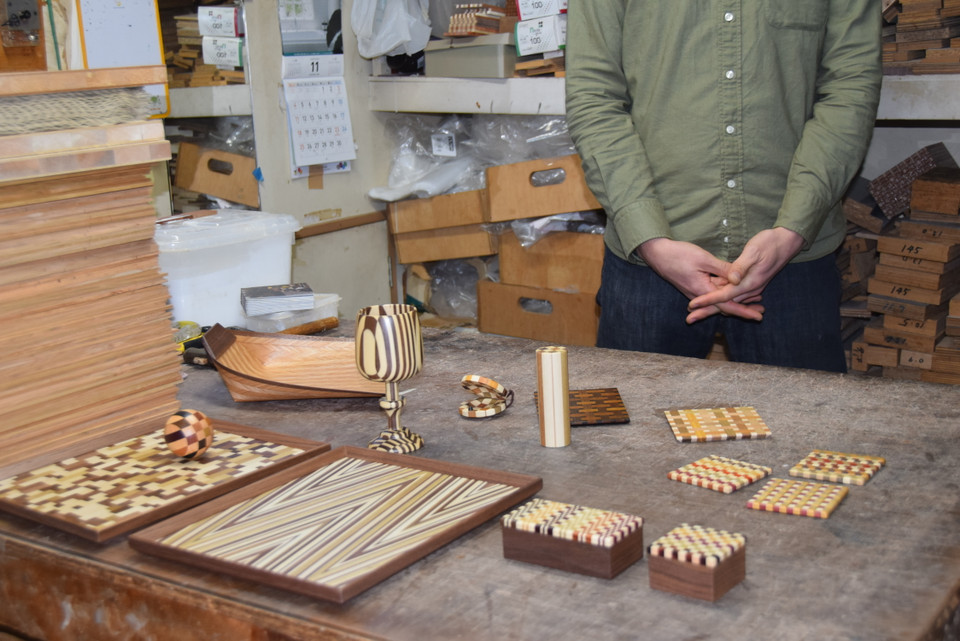 Ly rượu vang có giá khoảng 2,5 triệu đồng – Yosegi-Zaiku