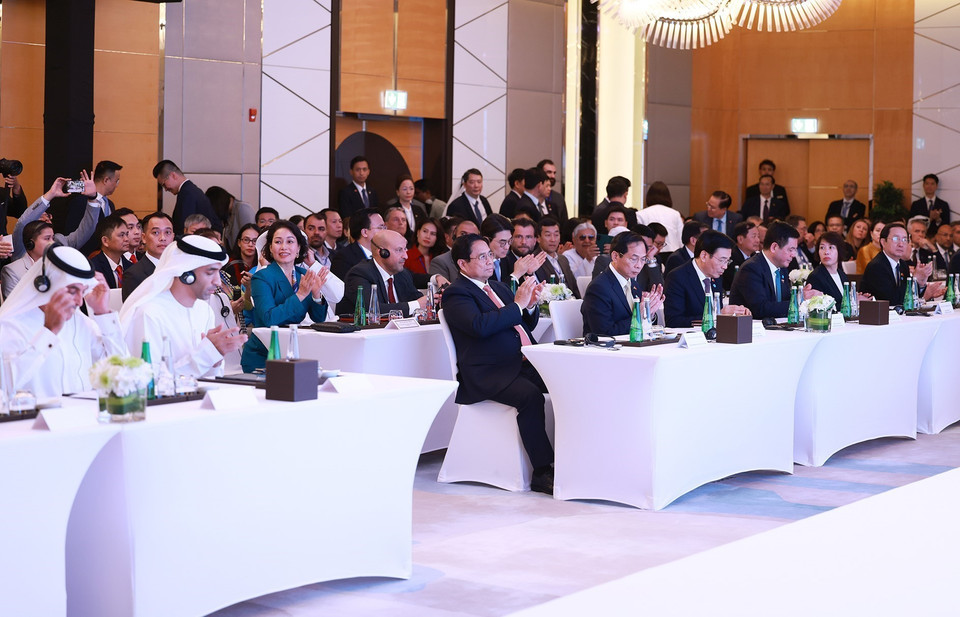 Thủ tướng Phạm Minh Chính tham dự Tọa đàm doanh nghiệp Việt Nam-UAE. (Ảnh: Dương Giang/TTXVN)