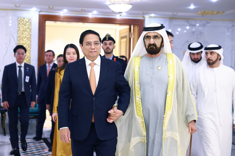 Thủ tướng Phạm Minh Chính và Phó Tổng thống, Thủ tướng UAE Sheikh Mohammed bin Rashid Al. (Ảnh: Dương Giang/TTXVN)