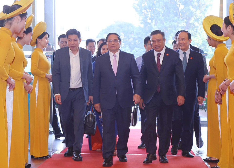 Thủ tướng Phạm Minh Chính đến dự hội nghị. (Ảnh: Văn Điệp/TTXVN)