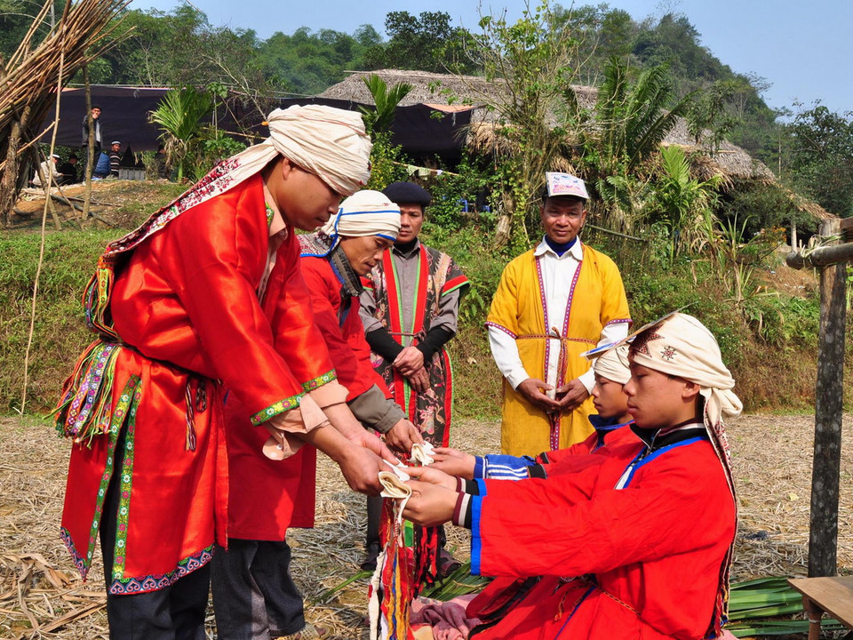 Lễ cấp sắc của người Dao xã Hùng Đức, huyện Hàm Yên (Tuyên Quang). (Ảnh: Quang Đán/TTXVN)