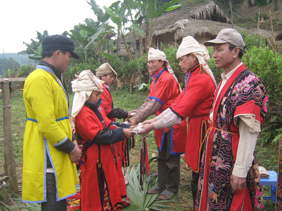 Lễ cấp sắc của người Dao xã Hùng Đức, huyện Hàm Yên (Tuyên Quang). (Ảnh: Quang Đán/TTXVN)