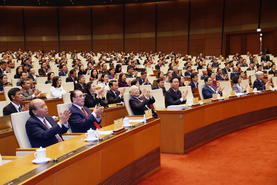 Tổng Bí thư Nguyễn Phú Trọng cùng các đồng chí lãnh đạo, nguyên lãnh đạo Đảng, Nhà nước và đại biểu dự khai mạc Kỳ họp bất thường lần thứ 5, Quốc hội khóa XV. (Ảnh: Nhan Sáng/TTXVN)