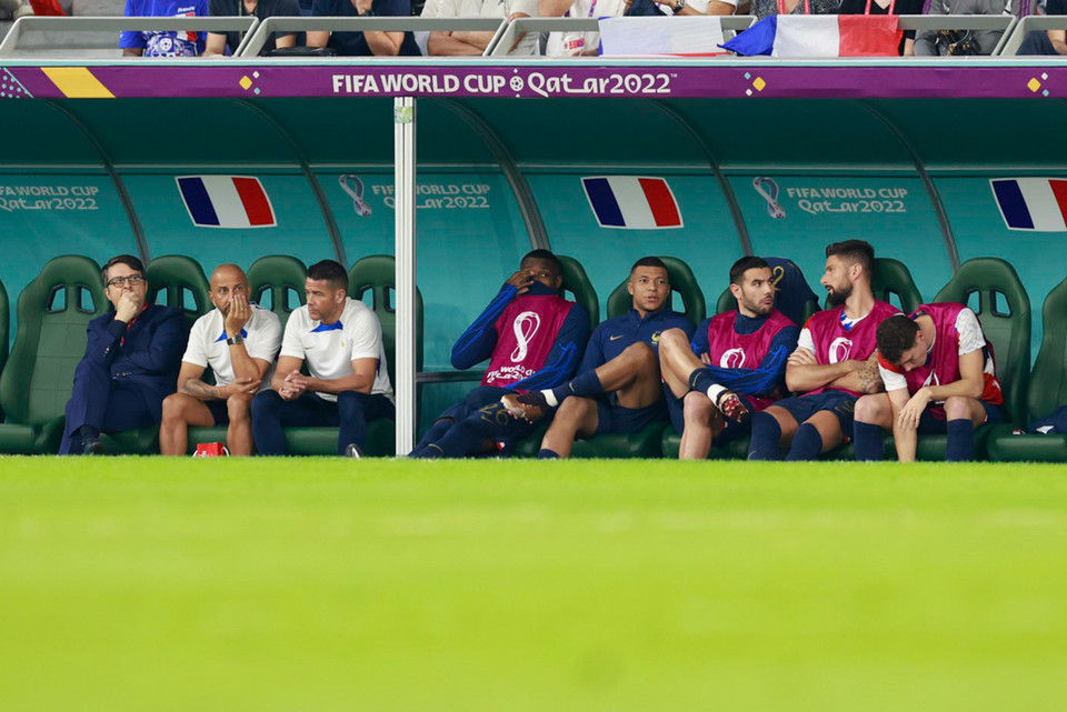 Pháp thay gần hết đội hình chính khi cất Mbappe, Giroud... trên băng ghế dự bị. (Ảnh: Hải An/Vietnam+)