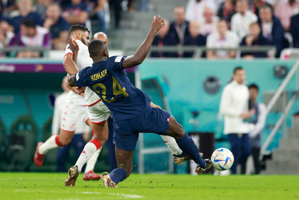 Đội hình 2 của Pháp thi đấu mờ nhạt... (Ảnh: Hải An/Vietnam+)