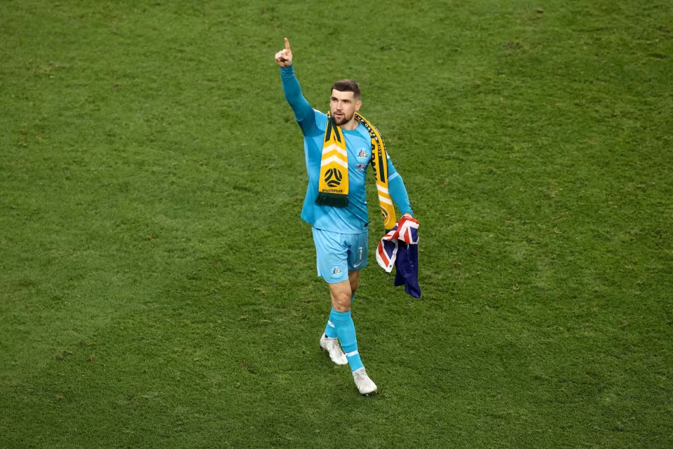 Sự chắc chắn của Mathew Ryan đã giúp Australia đi tiếp sau lượt trận sinh tử, và sẽ là niềm hy vọng của Australia khi chạm trán Argentina. (Nguồn: AP)