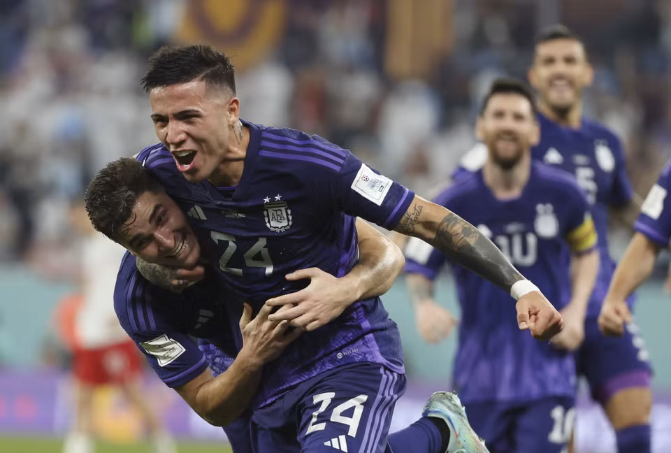 Argentina đã trở lại sau trận thua sốc Saudi Arabia bằng hai chiến thắng liên tiếp để đi tiếp ở ngôi đầu bảng C. (Nguồn: AFP)