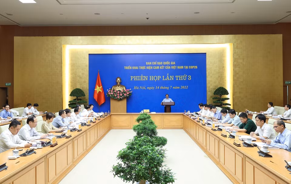Phiên họp lần thứ 3 Ban Chỉ đạo quốc gia triển khai thực hiện cam kết của Việt Nam tại COP26. (Ảnh: Dương Giang/TTXVN)