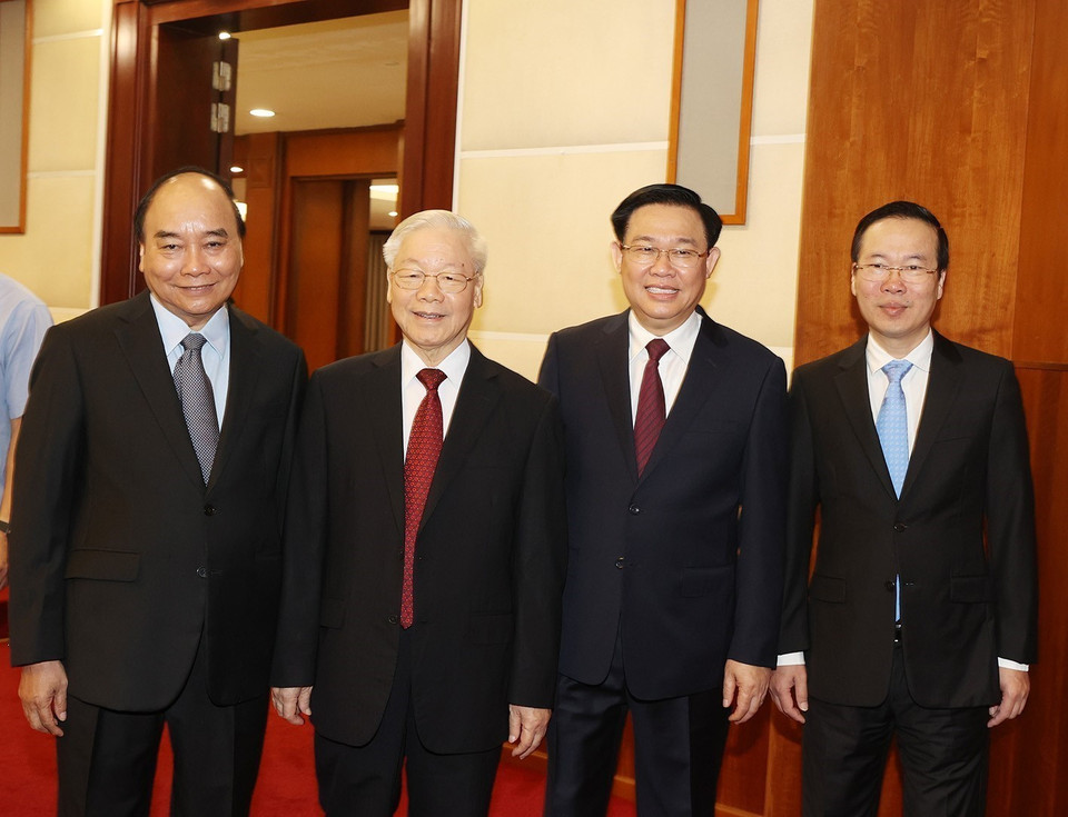 Tổng Bí thư Nguyễn Phú Trọng và các lãnh đạo Đảng, Nhà nước đến dự hội nghị. (Ảnh: Trí Dũng/TTXVN)