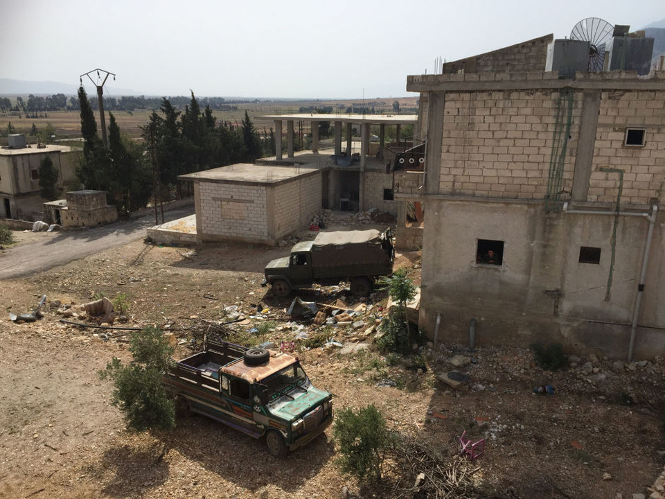 Quân đội chính phủ Syria đang nỗ lực giành quyền kiểm soát các ngôi làng khác dưới sự hậu thuẫn của không quân Nga. (Nguồn: sputniknews.com)