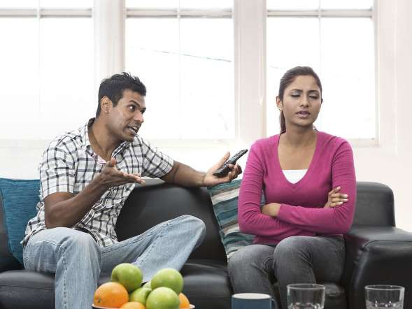 Những người vợ/chồng ngoại tình thường sử dụng chiêu buộc tội bạn đời của mình như là một thủ thuật để đánh lạc hướng. (Nguồn: Getty)