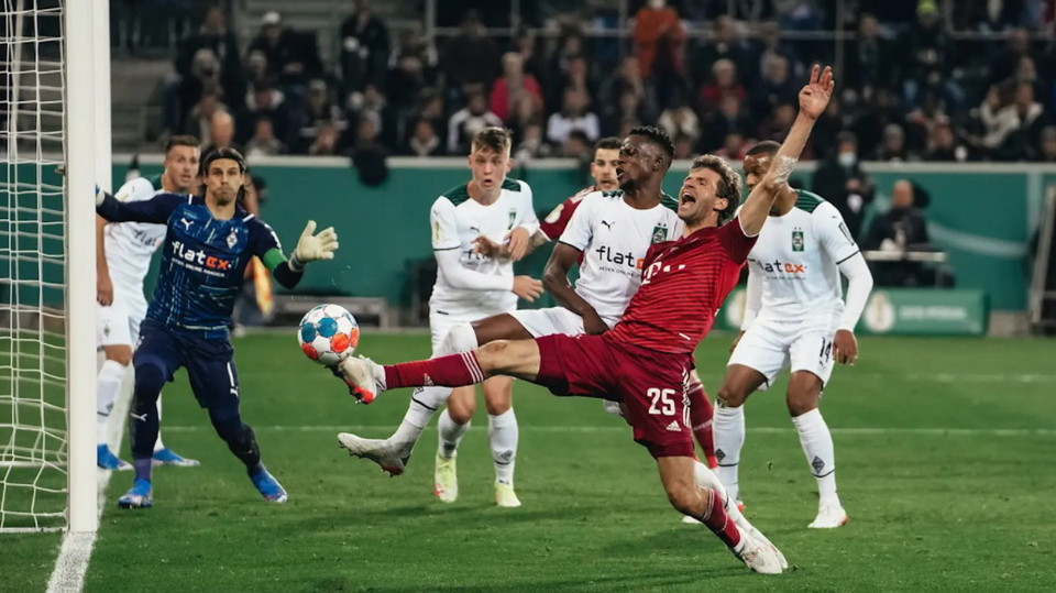 Thảm bại 0-5 khi Bayern năm thứ 2 liên tiếp bị loại khỏi DFB Cup từ vòng 2.