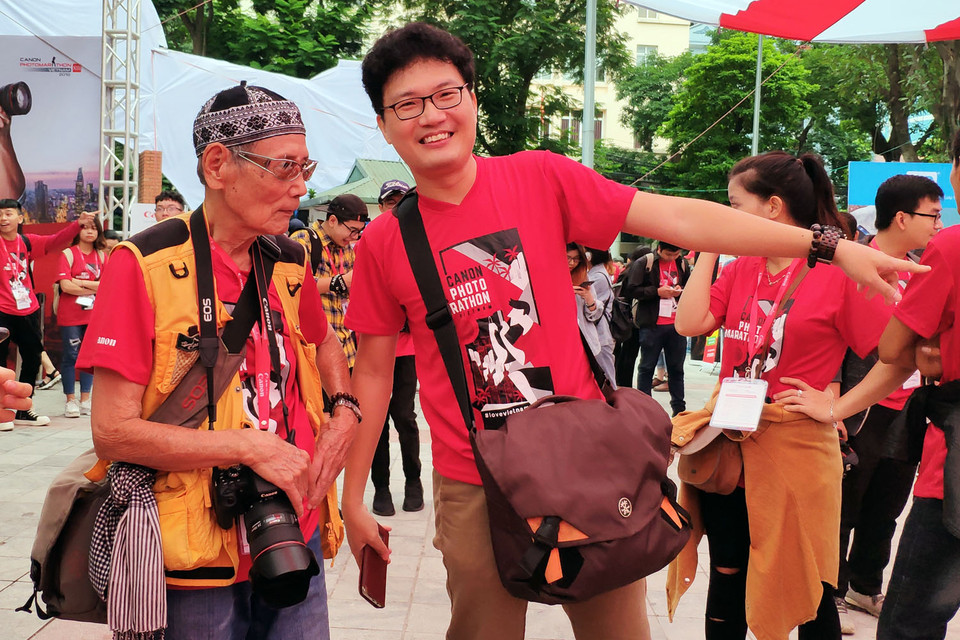 Một thí sinh cao tuổi quen thuộc của cuộc thi săn lùng khoảnh khắc trong một ngày.