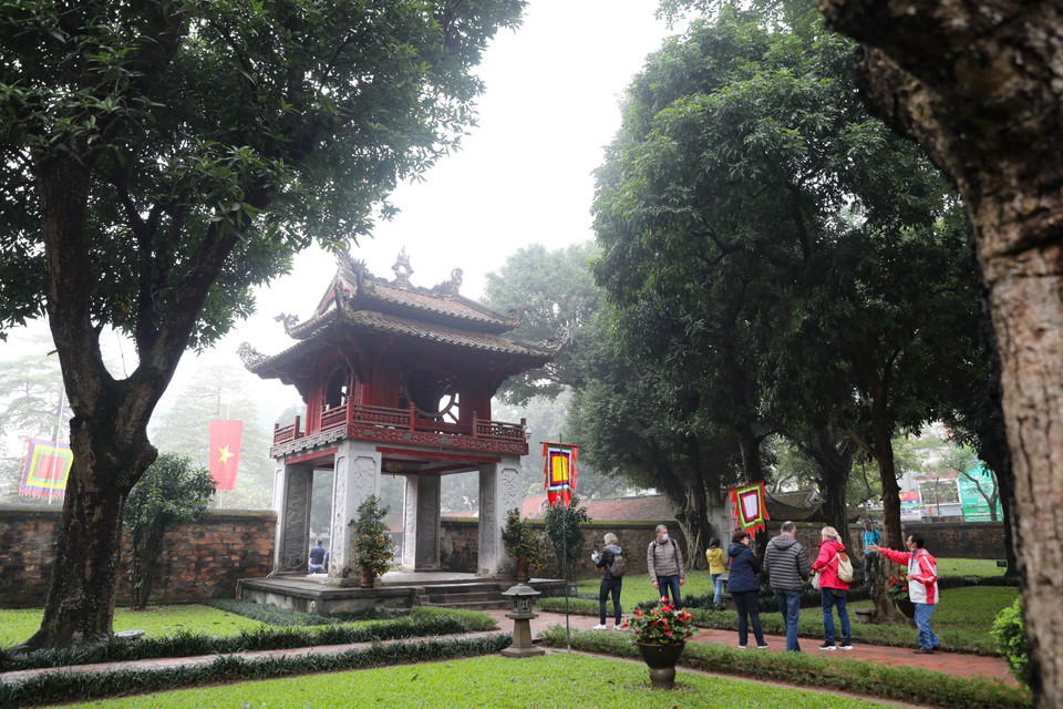 Di tích Quốc gia đặc biệt Văn Miếu-Quốc Tử Giám đón khách tham quan trở lại từ sáng 6/2. (Ảnh: Thanh Tùng/TTXVN)