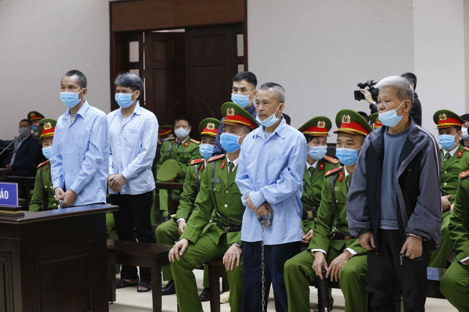 Các bị cáo tại phiên xét xử. (Ảnh: Doãn Tấn/TTXVN)