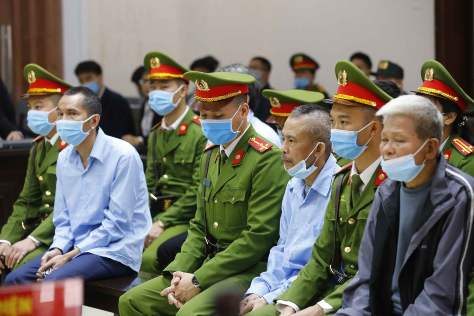 Các bị cáo tại phiên xét xử. (Ảnh: Doãn Tấn/TTXVN)