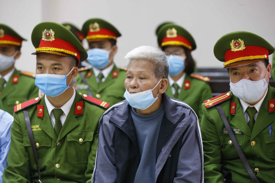 Bị cáo Bùi Viết Hiểu tại phiên xét xử. (Ảnh: TTXVN)