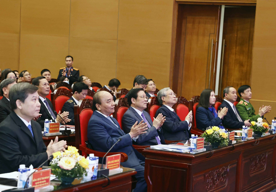 Chủ tịch nước Nguyễn Xuân Phúc với các đại biểu dự hội nghị triển khai công tác ngành kiểm sát nhân dân năm 2023. (Ảnh: Thống Nhất/TTXVN)