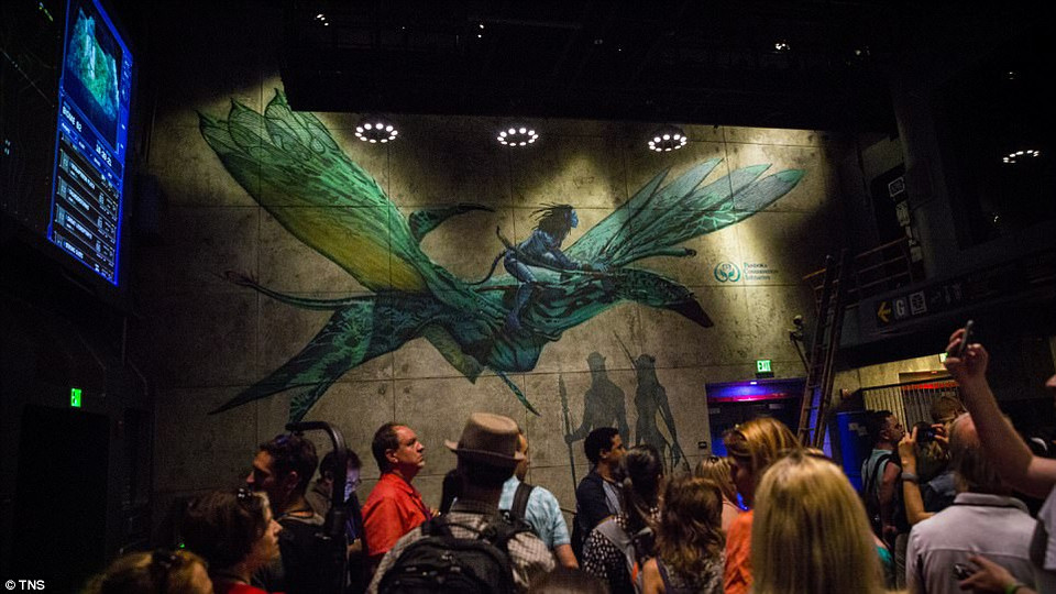 Điểm thu hút của công viên là những mô hình mô phỏng thế giới 3D giúp khách tham quan đắm chìm trong thế giới Pandora rộng lớn. (Nguồn: AP)