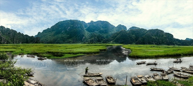 Khu bảo tồn thiên nhiên đất ngập nước Vân Long thành lập năm 1999 và là nơi sở hữu 2 kỷ lục của Trung tâm sách kỷ lục Việt Nam năm 2010: Nơi có số lượng cá thể voọc mông trắng nhiều nhất và là Nơi có bức tranh tự nhiên lớn nhất. (Ảnh: Công Đạt)