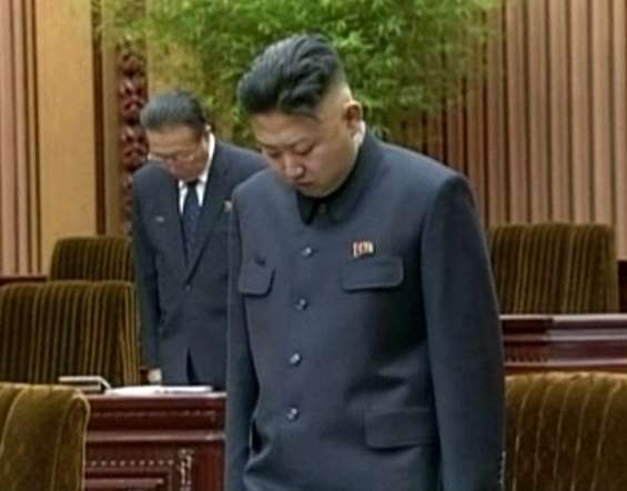  Từng bị bắt gặp đọc tạp chí “mát mẻ”: Ông Kim Jong-un từng bị bắt gặp đang đọc một tờ tạp chí “mát mẻ” khi còn đi học.