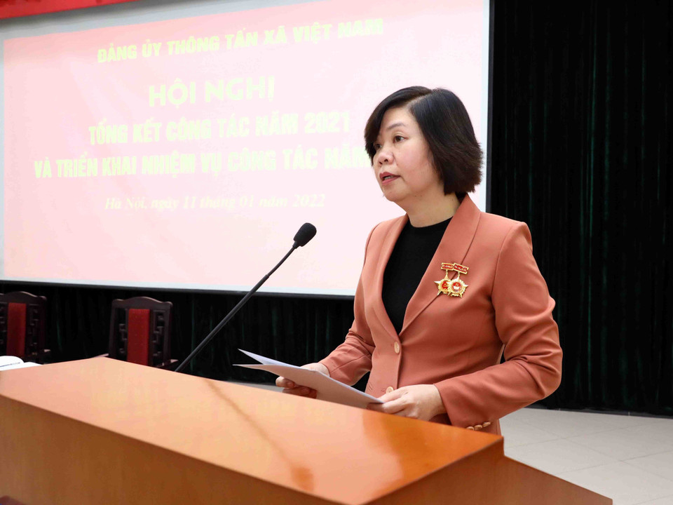 Đồng chí Hà Thị Mai An, Phó Bí thư chuyên trách Đảng ủy TTXVN, phát biểu. (Ảnh: Phạm Kiên/TTXVN)