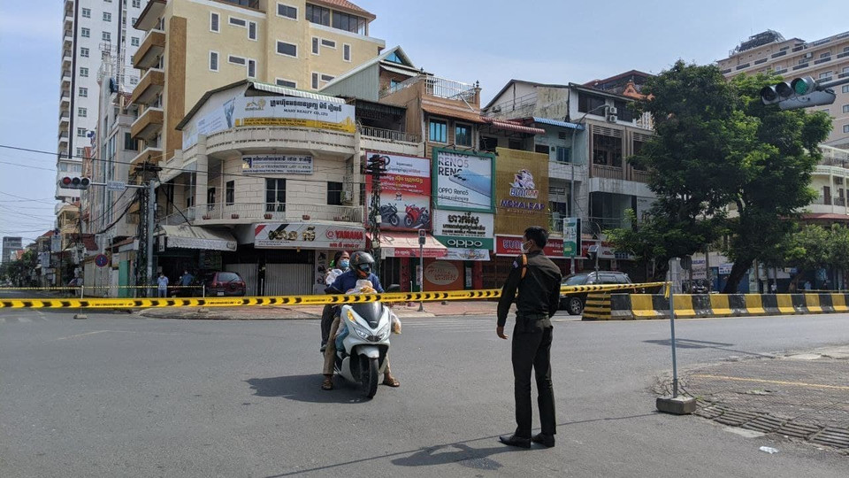 Những hoạt động đi lại ngoài phạm vi cho phép của lệnh phong tỏa sẽ bị xử lý nghiêm. (Ảnh: Nguyễn Hùng/TTXVN)