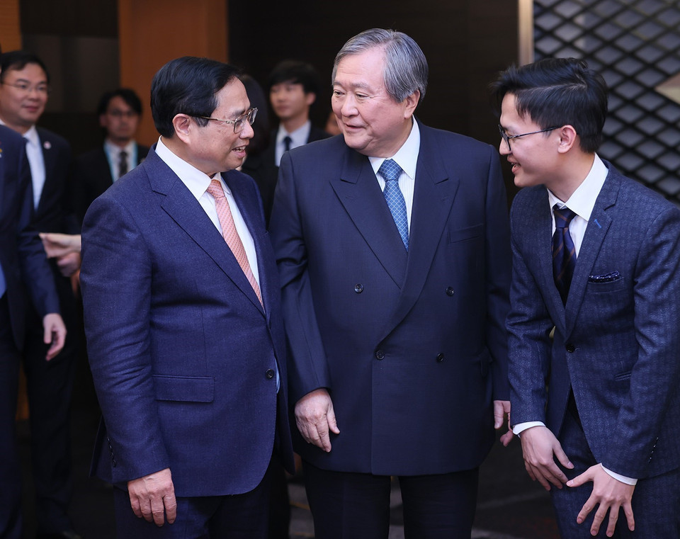 Thủ tướng Phạm Minh Chính tiếp ông Takagi Kuninori, Chủ tịch Trường Đại học Quốc tế về Sức khỏe và Phúc lợi Xã hội Nhật Bản (IUHW). (Ảnh: Dương Giang/TTXVN)