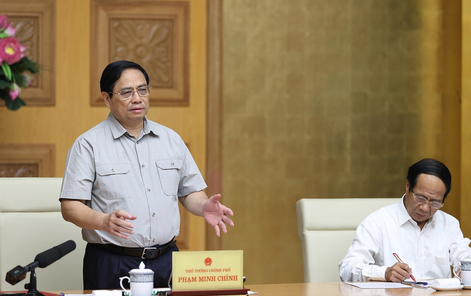 Thủ tướng Phạm Minh Chính phát biểu tại cuộc họp ứng phó cơn bão số 4. (Ảnh: Dương Giang/TTXVN)