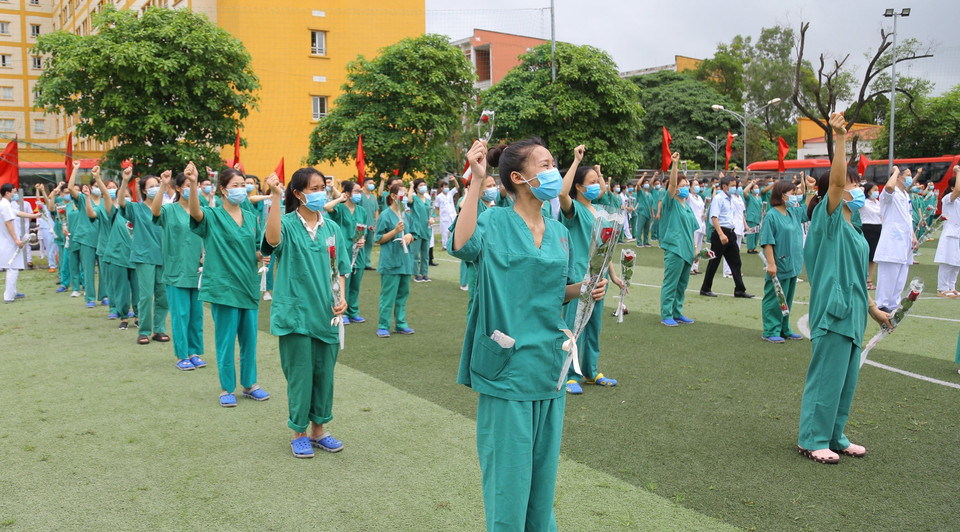 200 y, bác sỹ tình nguyện Quảng Ninh hỗ trợ Bắc Giang chống dịch COVID-19. (Ảnh: TTXVN)