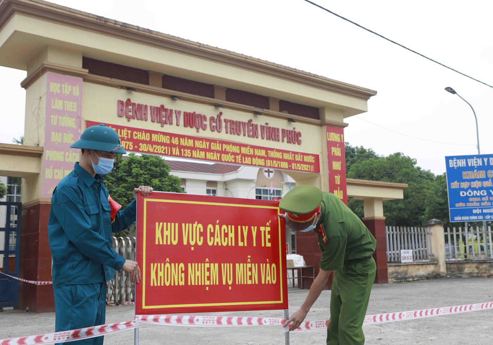 Bệnh viện Y Dược cổ truyền Vĩnh Phúc, xã Định Trung, thành phố Vĩnh Yên được cách ly y tế để phòng chống dịch COVID-19. (Ảnh: Hoàng Hùng/TTXVN)