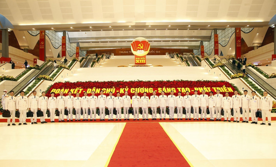 Đoàn đại biểu Đảng bộ Công an Trung ương dự Đại hội, sáng 28/1. (Ảnh: TTXVN)