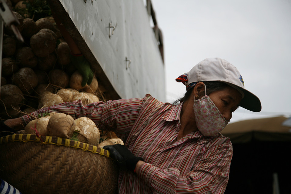 Giải Ba của chủ đề Vất vả ngược xuôi.