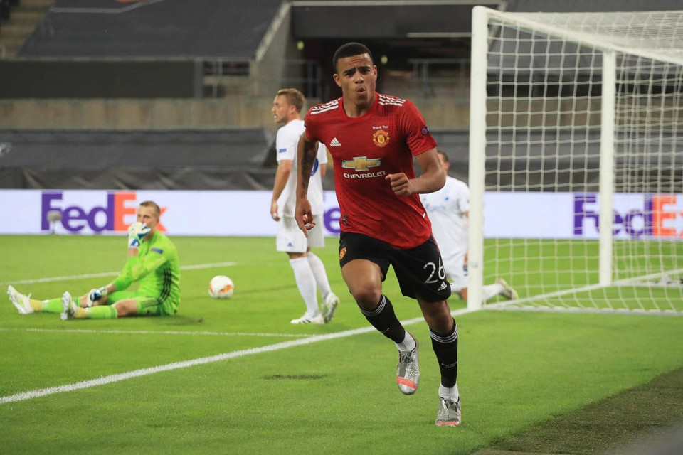 Phải đến cuối hiệp 1, M.U mới xuyên thủng lưới đối phương sau pha dứt điểm của Greenwood...