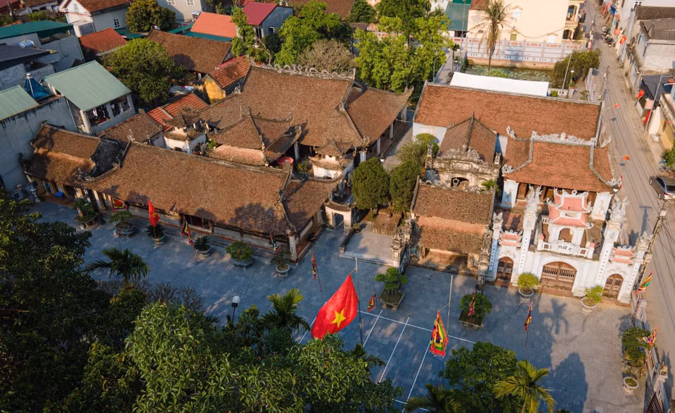 Ngày 8/4/2022, lễ hội đình Hùng Lô được Bộ Văn hóa, Thể thao và Du lịch công nhận là di sản văn hóa phi vật thể cấp quốc gia. (Ảnh: Minh Quyết/TTXVN)
