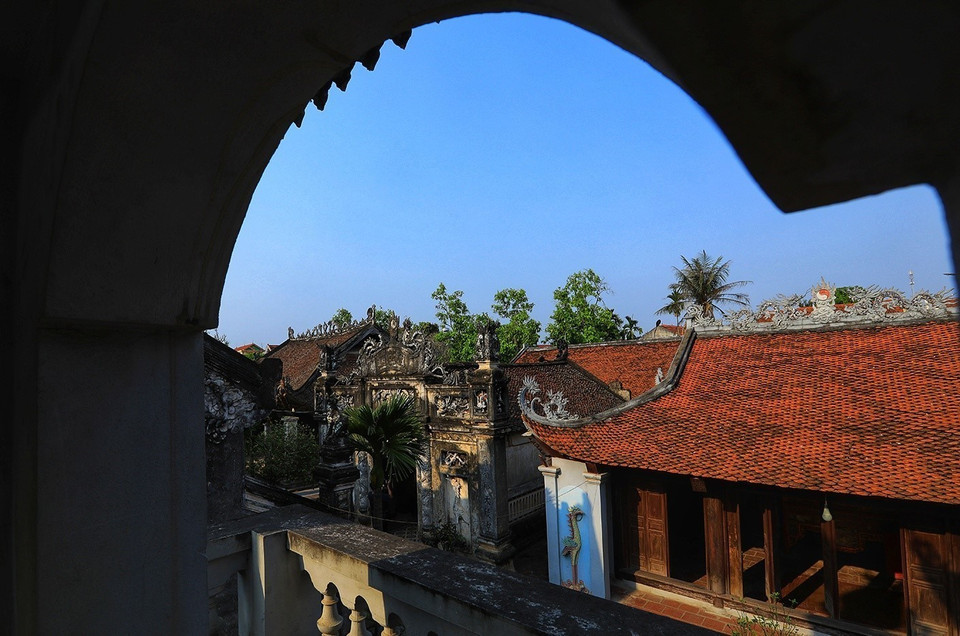 Một góc đình Hùng Lô nhìn từ gác chuông. (Ảnh: Tuấn Anh/TTXVN)