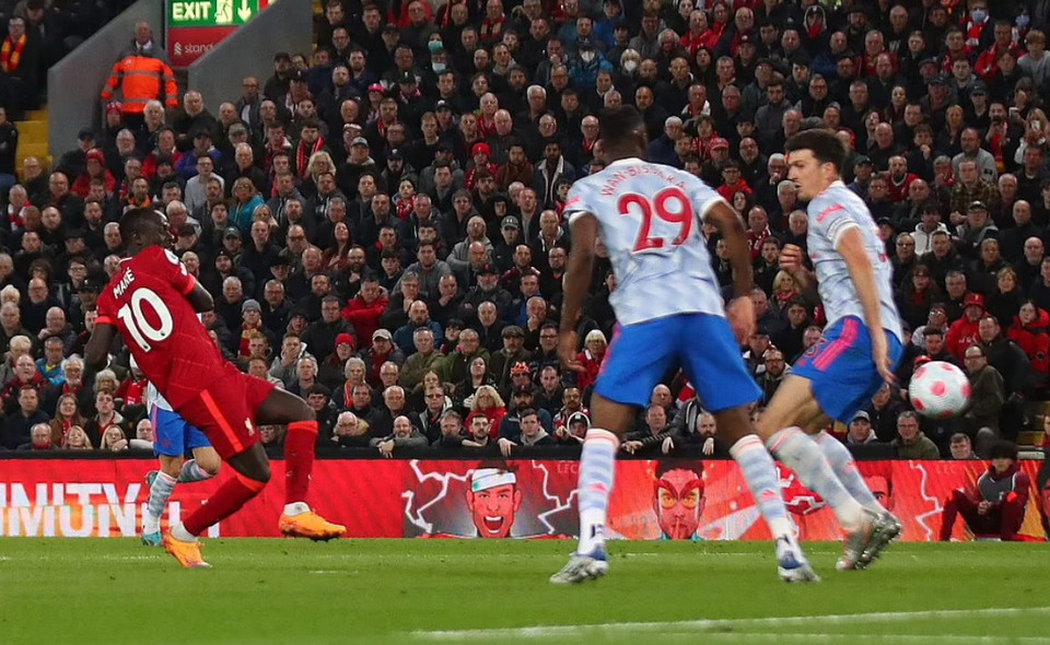 Phút 68, Sadio Mane gia tăng cách biệt với bàn nâng tỷ số 3-0 sau tình huống kiến tạo của Diaz. (Nguồn: Getty Images)