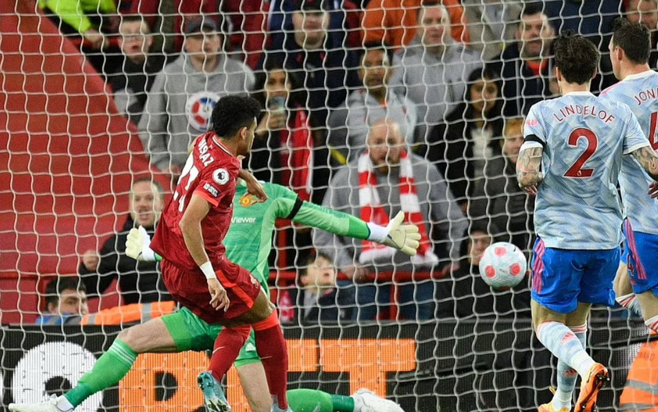 Ở trận này, Liverpool chính là đội nhập cuộc tốt hơn và có bàn mở tỷ số 1-0 ở ngay phút thứ 5 do công Luis Diaz. (Nguồn: Getty Images)