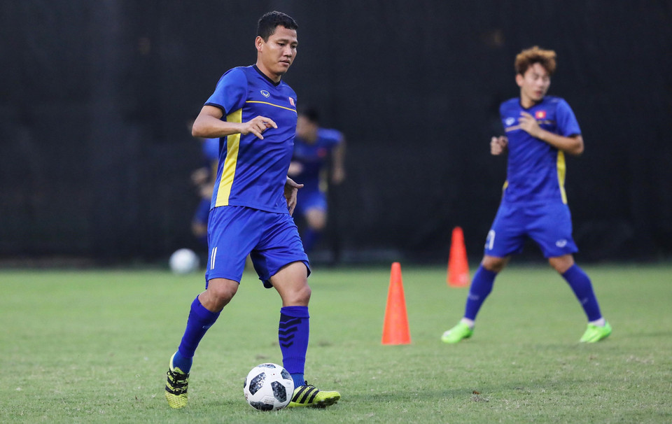 Tiền đạo Anh Đức tại buổi tập. (Ảnh: Hoàng Linh/TTXVN)