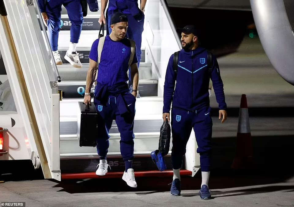 Bộ đội Manchester City Jack Grealish và Kyle Walker có mặt tại Doha. (Nguồn: Reuters)