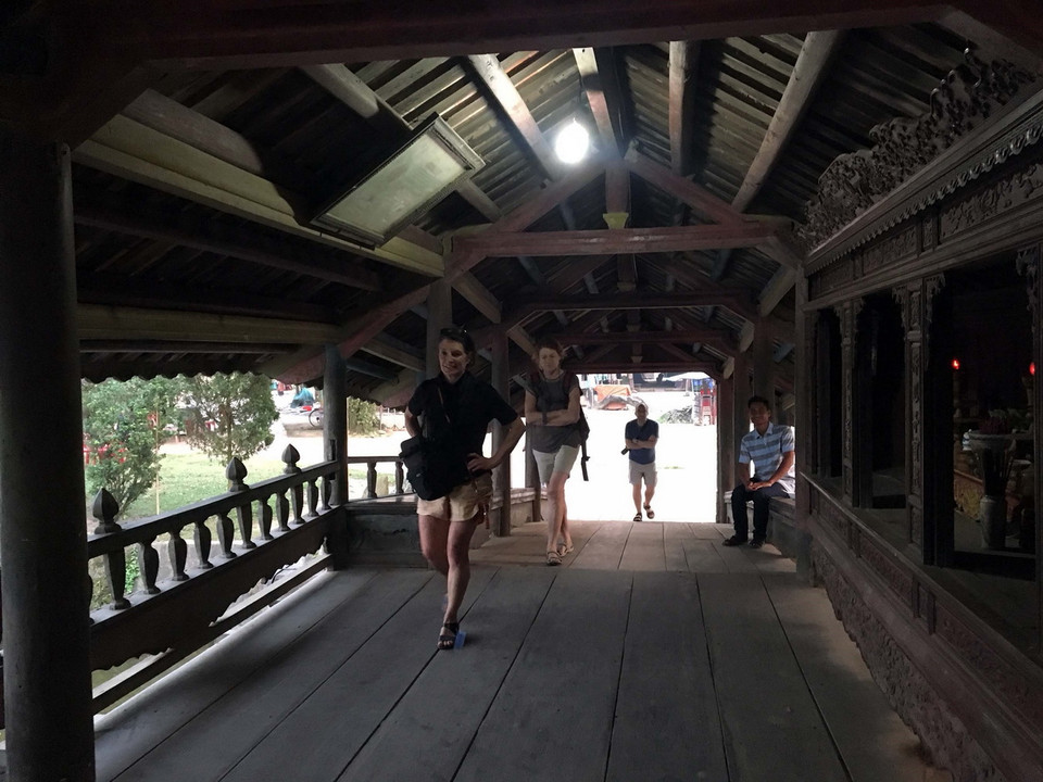 Kiến trúc độc đáo của cầu ngói Thanh Toàn. (Ảnh: Quốc Việt/TTXVN)