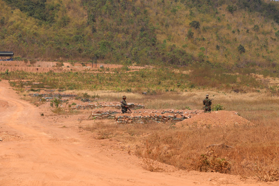 Các công sự tại khu tập trận. (Nguồn: Nhóm phóng viên CQTT TTXVN tại Campuchia)