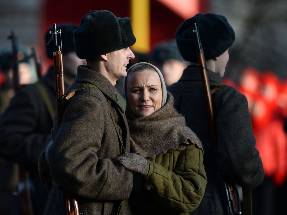 Trên Quảng trường Đỏ trung tâm của Moskva diễn ra cuộc tuần hành của 45 đoàn đại diện cho các đơn vị và cơ quan của Bộ Quốc phòng Nga và Trung đoàn Tổng thống trong quân phục của năm 1941. (Nguồn: Sputnik)